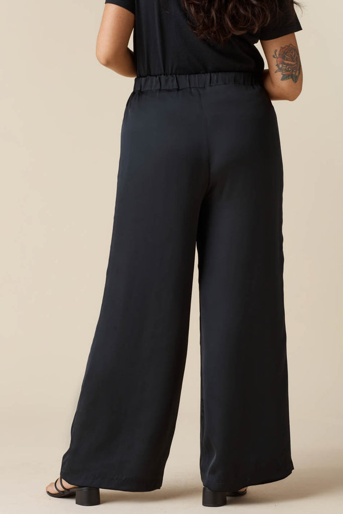 VETTA apparel The Reversible Wide Leg Pant capsule wardrobe